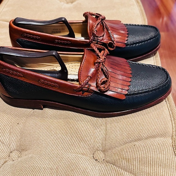 Allen Edmonds Brown and Black Leather Loafers - Picture 4 of 16